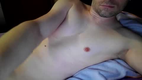 Snapshot of pimptheride chatting on 10.01.25 Bee online show from 10.01.25