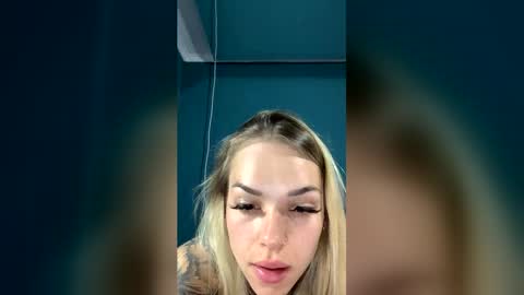 PinaFox online show from 04.25.26