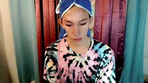 Snapshot of pinay_lucy chatting on 10.01.25 lucyLove online show from 10.01.25