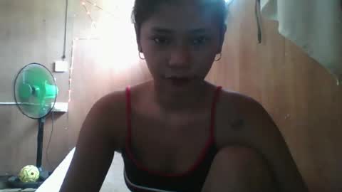 Snapshot of pinay_razel chatting on 07.28.26 pinay_razel online show from 07.28.26