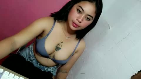 Snapshot of pinay_shinexxx chatting on 06.02.26 pinay_shinexxx online show from 06.02.26