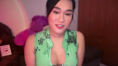 Snapshot of pinay_sofiexx chatting on 02.12.26 sofielove online show from 02.12.26