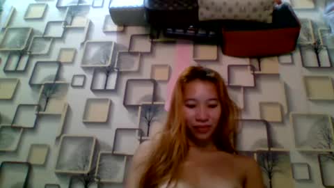 Snapshot of pinaybeauty_25 chatting on 02.14.25 im jane online show from 02.14.25