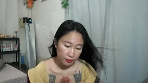Snapshot of pinayhotty_yumie chatting on 06.26.26 yumie online show from 06.26.26