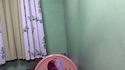 pinaymorena_rhowe online show from 12.04.24