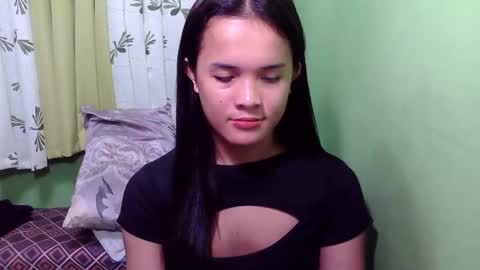 pinaymorena_rhowe online show from 12.05.24