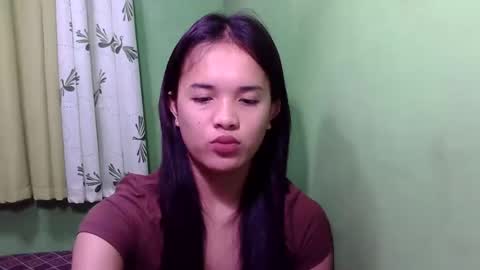 pinaymorena_rhowe online show from 12.07.24