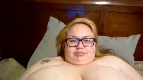 Snapshot of pincheguera chatting on 09.24.25 pincheguera online show from 09.24.25