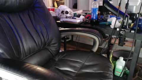 Snapshot of pincoffin chatting on 03.08.25 Pincoffin online show from 03.08.25