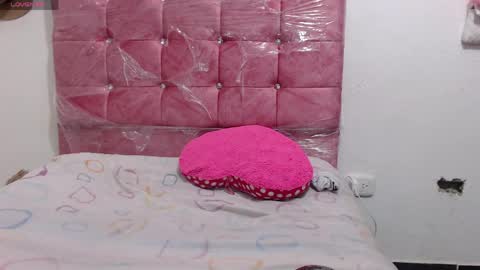 pink_love_25 online show from 05.12.26