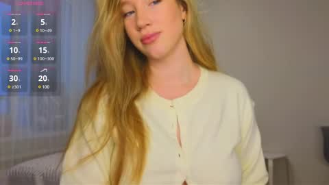 Snapshot of pink_rosee_ chatting on 12.03.24   online show from 12.03.24