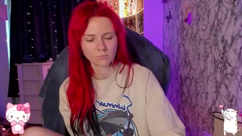 Snapshot of pink_ss chatting on 09.18.25 Saly online show from 09.18.25