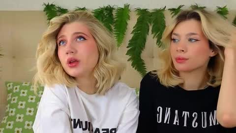 Snapshot of pinkadele chatting on 10.03.25 Adele online show from 10.03.25