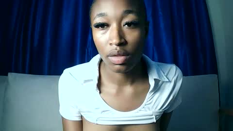 PinkyAura online show from 06.10.26