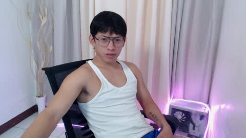 Snapshot of pinkcock_froi chatting on 05.23.26 froi online show from 05.23.26