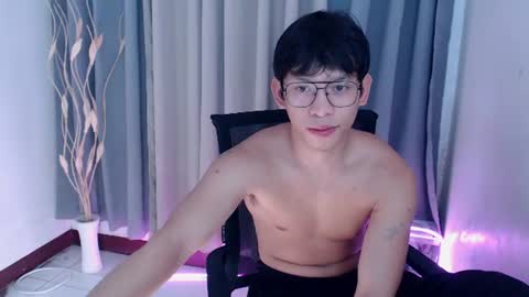 Snapshot of pinkcock_froi chatting on 06.12.26 froi online show from 06.12.26