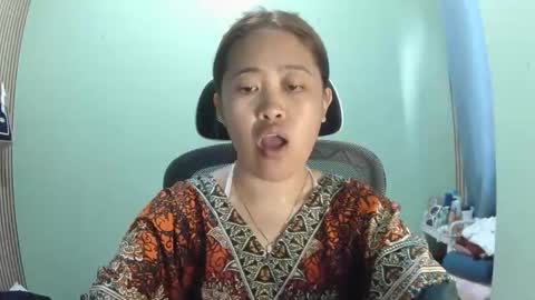 Hi  its me shine  online show from 04.13.26