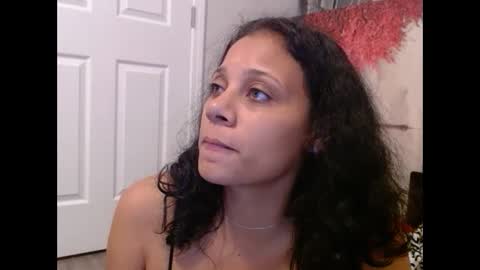 Snapshot of pinkmonae chatting on 01.03.25 pinksugar online show from 01.03.25