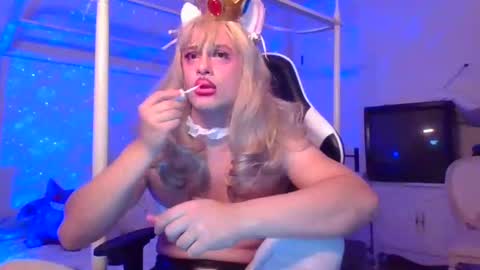 Snapshot of pinkpillbambi chatting on 01.16.25 pinkpillbambi online show from 01.16.25