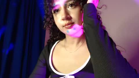 Snapshot of pinksakura1 chatting on 10.26.25 3 online show from 10.26.25