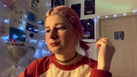 Snapshot of pinkvampire chatting on 09.29.25 Sara online show from 09.29.25