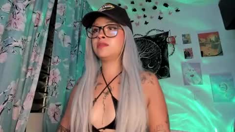 Snapshot of pinky_promiseex chatting on 07.24.26 pinky_promiseex online show from 07.24.26