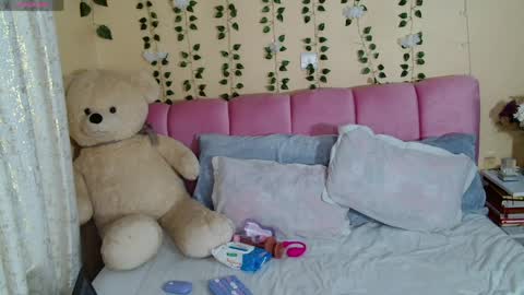 Pinky online show from 04.08.26