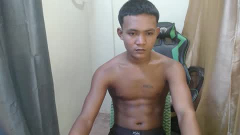 pinoy_fucker18 online show from 04.11.26