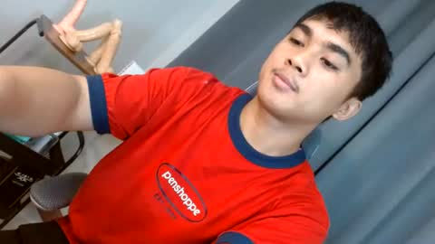 Snapshot of pinoyadriannexxx chatting on 07.31.26 Adrianne online show from 07.31.26