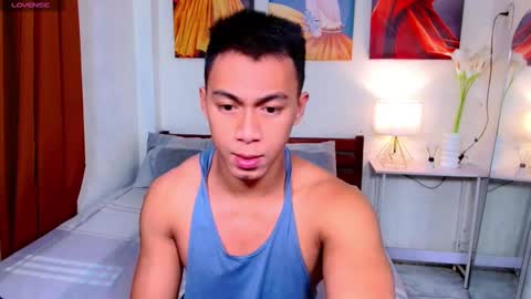 Snapshot of pinoymilker chatting on 12.27.24 ethan online show from 12.27.24