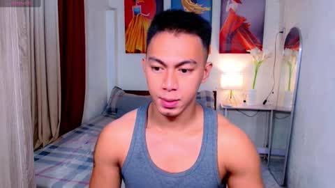 Snapshot of pinoymilker chatting on 01.03.25 ethan online show from 01.03.25