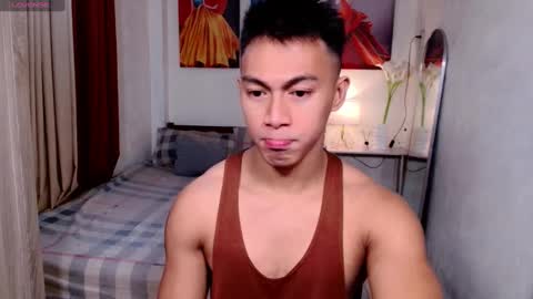 Snapshot of pinoymilker chatting on 01.20.25 ethan online show from 01.20.25