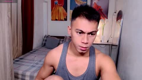 Snapshot of pinoymilker chatting on 01.21.25 ethan online show from 01.21.25