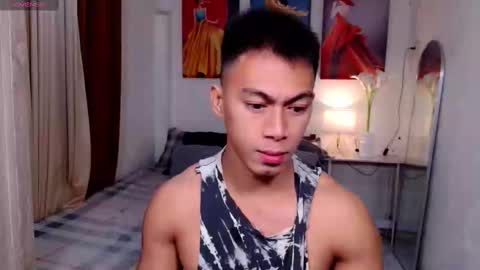 Snapshot of pinoymilker chatting on 01.22.25 ethan online show from 01.22.25