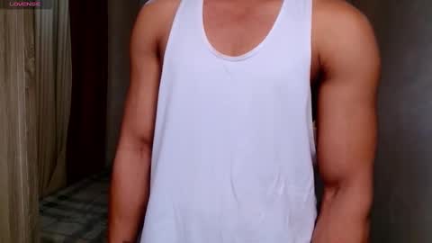 Snapshot of pinoymilker chatting on 01.25.25 ethan online show from 01.25.25