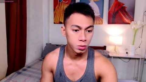 Snapshot of pinoymilker chatting on 01.28.25 ethan online show from 01.28.25