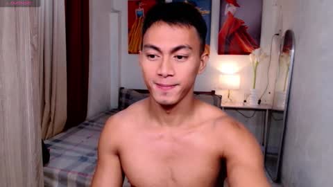 Snapshot of pinoymilker chatting on 01.28.25 ethan online show from 01.28.25