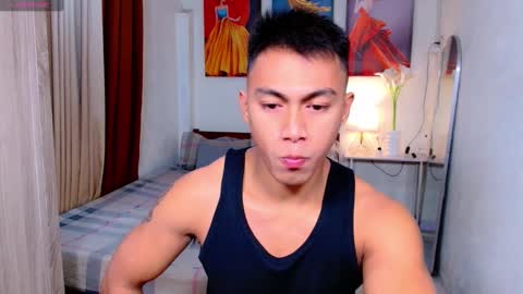 Snapshot of pinoymilker chatting on 02.03.25 ethan online show from 02.03.25