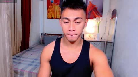Snapshot of pinoymilker chatting on 02.04.25 ethan online show from 02.04.25