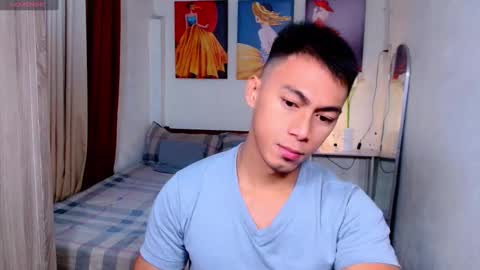Snapshot of pinoymilker chatting on 02.05.25 ethan online show from 02.05.25