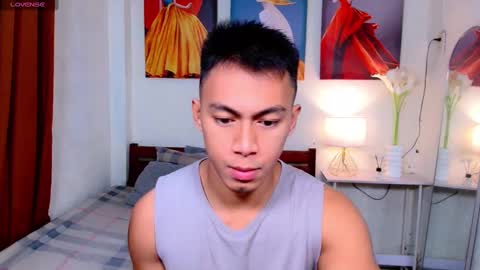 Snapshot of pinoymilker chatting on 02.06.25 ethan online show from 02.06.25