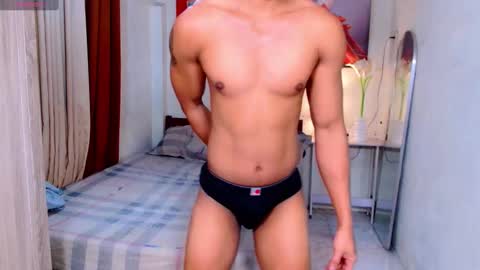 Snapshot of pinoymilker chatting on 02.06.25 ethan online show from 02.06.25