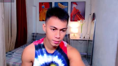 Snapshot of pinoymilker chatting on 02.09.25 ethan online show from 02.09.25