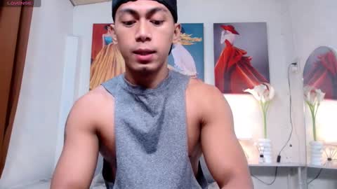 Snapshot of pinoymilker chatting on 02.17.25 ethan online show from 02.17.25