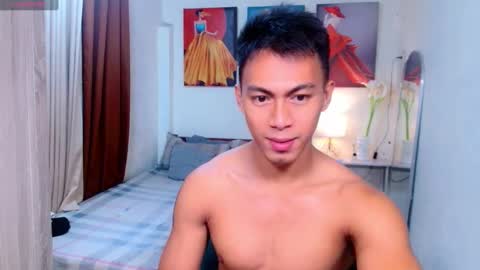 Snapshot of pinoymilker chatting on 02.20.25 ethan online show from 02.20.25