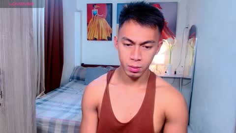 Snapshot of pinoymilker chatting on 02.25.25 ethan online show from 02.25.25