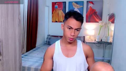 Snapshot of pinoymilker chatting on 03.01.25 ethan online show from 03.01.25