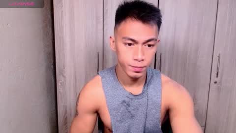 Snapshot of pinoymilker chatting on 03.09.25 ethan online show from 03.09.25