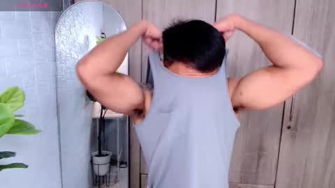 Snapshot of pinoymilker chatting on 09.24.25 ethan online show from 09.24.25