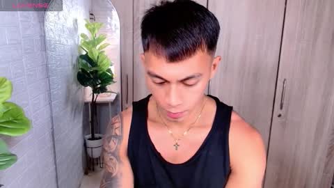Snapshot of pinoymilker chatting on 09.27.25 ethan online show from 09.27.25